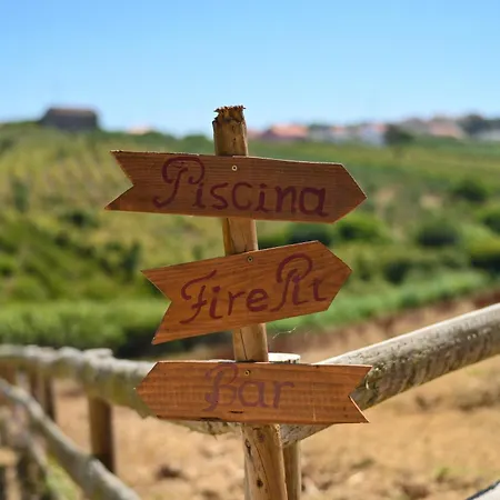 Quinta Dos Castanheiros Feriehus *